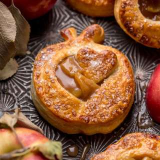 Cute Little Apple Hand Pies