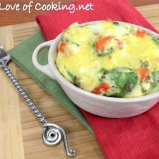 Mini Baked Frittata with Feta, Spinach, Roasted Red Pepper, and Dill