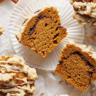 Pumpkin Coffee Cake Muffins