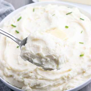 Easy Instant Pot Mashed Potatoes (No Drain Method)