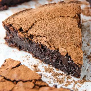 Flourless Chocolate Fudge Cake
