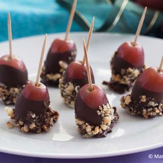Low Fodmap Dark Chocolate Macadamia Grapes