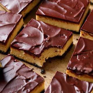 Baileys Irish Cream Cheesecake Bars