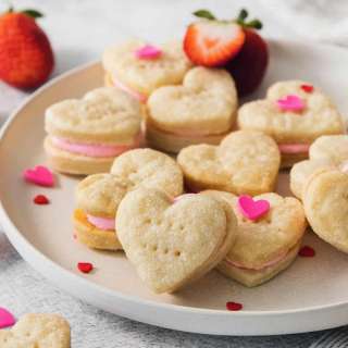 Strawberry Cream Wafer Cookies