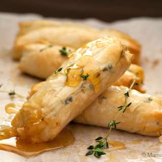 Baked Goats Cheese Rolls with Honey and Thyme