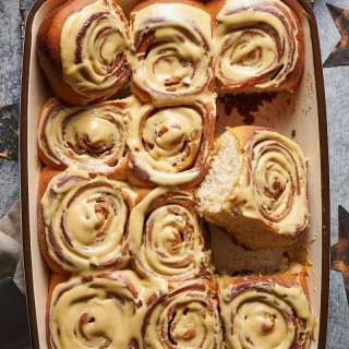 Gingerbread Cinnamon Rolls