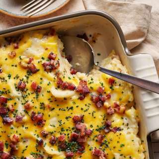 Bacon Cheddar Mashed Potato Casserole