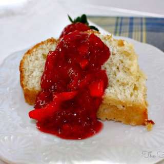Pound Cake with Strawberry Sauce
