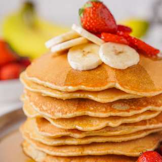Oatmeal Banana Bread Pancakes