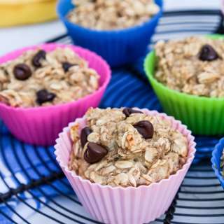 Healthy Baked Oatmeal Cups with Bananas