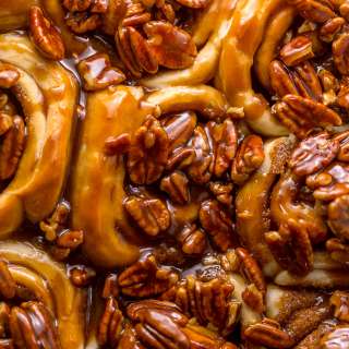 Butter Pecan Cinnamon Buns