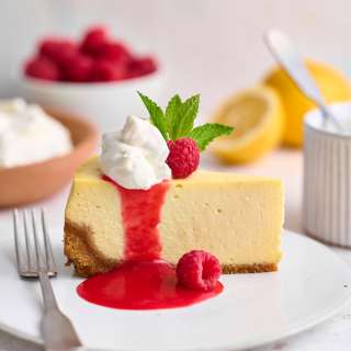Lemon Ginger Cheesecake with Raspberry Sauce