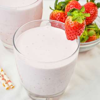 Keto Strawberry Banana Protein Smoothie