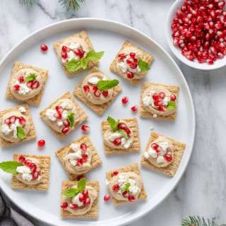 Hummus-Pomegranate TRISCUIT Toppers