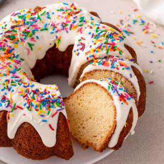 Easy Vanilla Bundt Cake