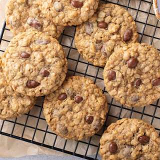 Oatmeal Raisin Cookies
