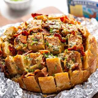 Cheesy Ranch Pull-Apart Bread