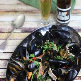 Beer Steamed Mussels