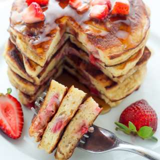 Healthy Greek Yogurt Strawberry Pancakes