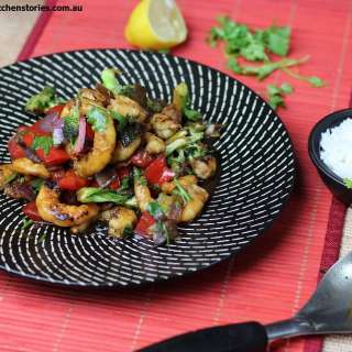 Stirfried Prawns , Broccoli & red capsicum