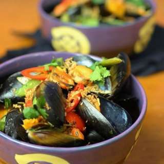 Green Curry Mussels