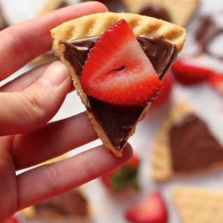 Strawberry Nutella Shortbread Bites