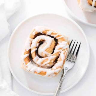 Maple Chai Cinnamon Rolls