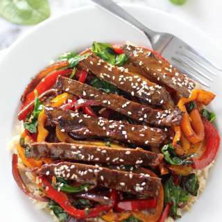 Sunday Suppers: 30-Minute Sriracha Pepper Steak