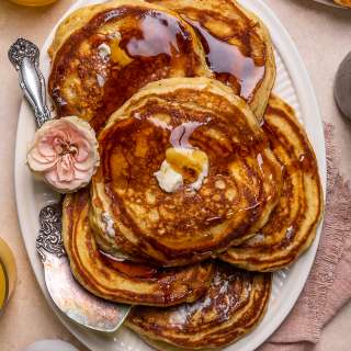 How to Make Buttermilk Pancakes