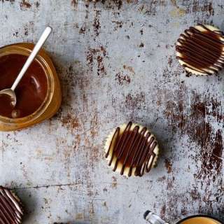 Salted Caramel Cheesecake Bites