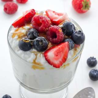 Very Berry Breakfast Parfaits
