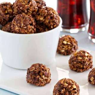 Chocolate Almond Granola Bites