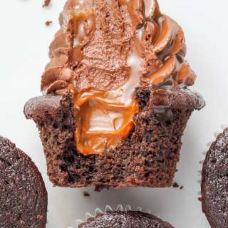 Dulce De Leche Chocolate Cupcakes