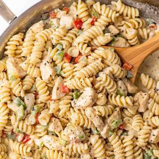 Easy Creamy Chicken Pasta With Bell Peppers