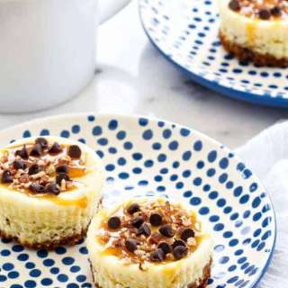Turtle Cheesecake Cookie Cups