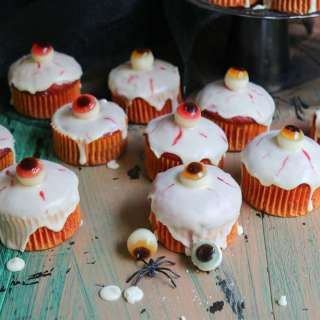Halloween Eyeball Cupcakes