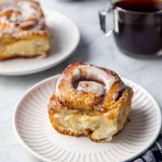 Cinnamon Rolls with Heavy Cream (TikTok Cinnamon Rolls)