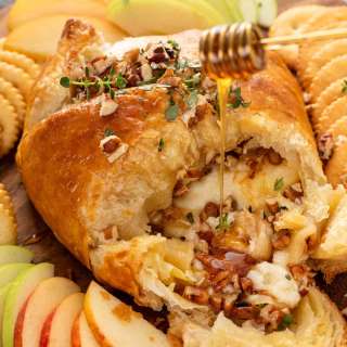 Baked Brie in Puff Pastry