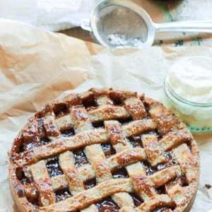 Linzer Torte or Hazelnut Jam Tart