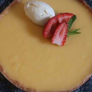 Lemon Tart made with delicious lemon curd