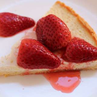 Gluten Free Tart with ricotta and strawberries