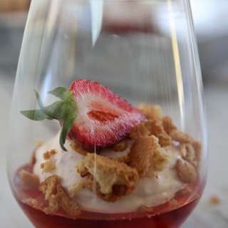 Lambrusco, Strawberry Cream and Amaretti
