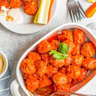 Slow Cooker Buffalo Chicken Meatballs