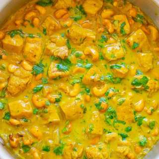 Yellow Chicken Coconut Curry (Chicken Korma)