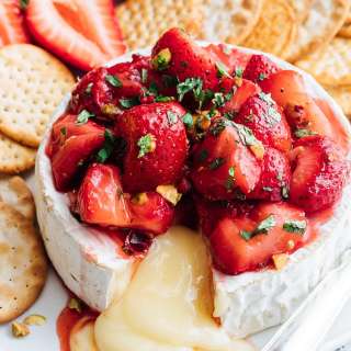 Baked Brie Recipe with Roasted Strawberries
