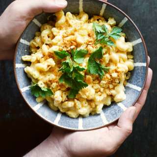 Instant Pot Mac & Cheese with Lemony Garlic Breadcrumbs