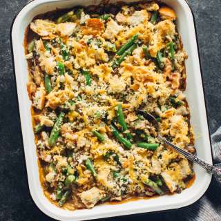 Bacon and Cheddar Green Bean Casserole