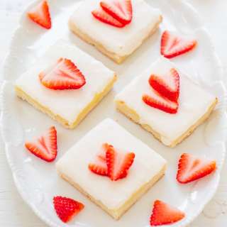 Strawberry Cream Cheese Shortbread Bars