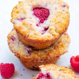 Greek Yogurt Raspberry Muffins