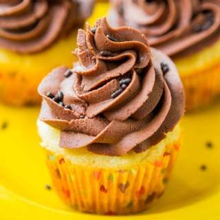 Classic Yellow Cupcakes with Chocolate Buttercream Frosting